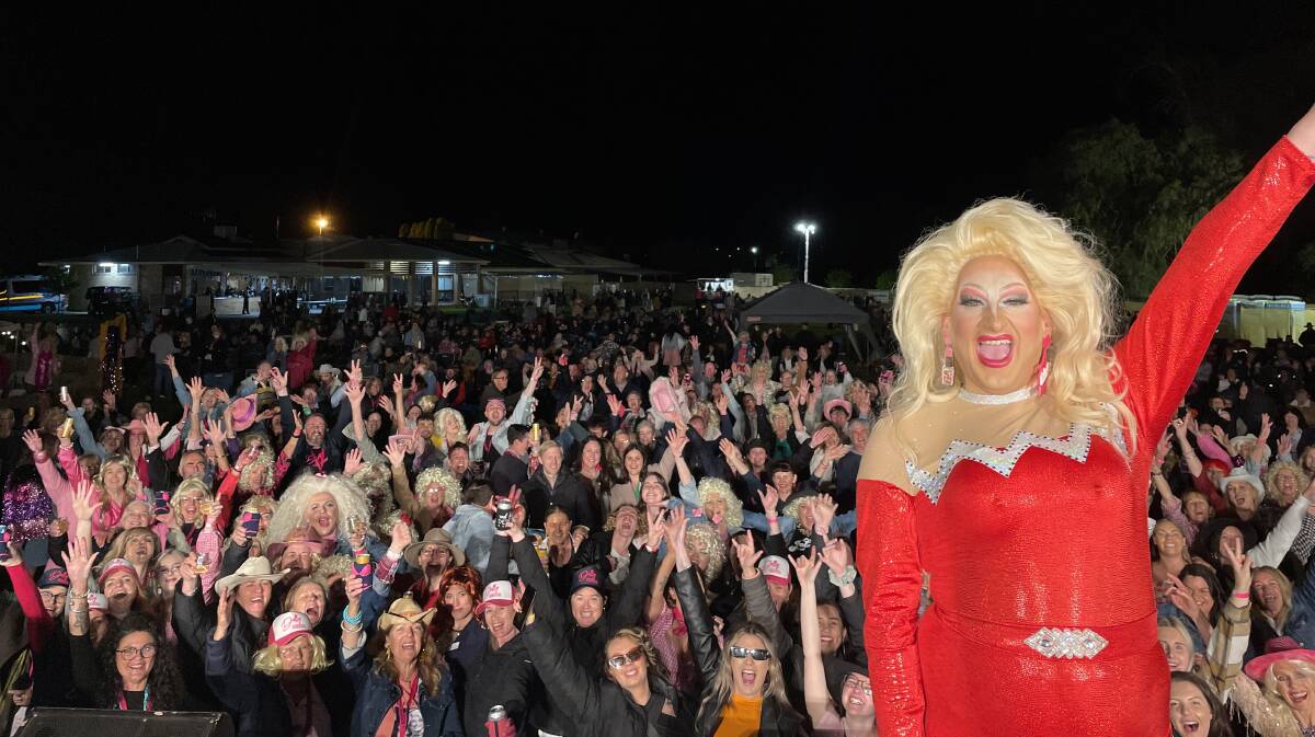 Host Timberlina at the inaugural Dolly Parton Festival at Narromine in 2022. Picture supplied